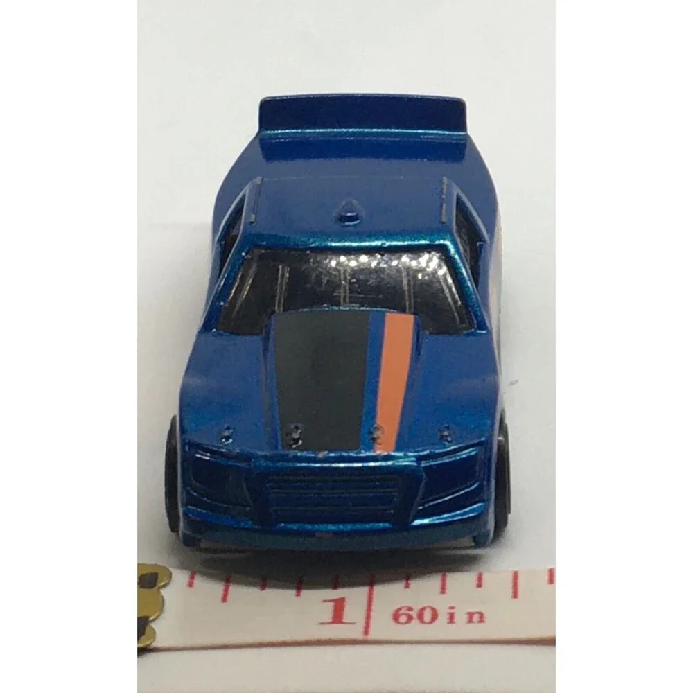 Circle Trucker Hot Wheels 2010 Blue Orange Tony DeBerry Race Car 20 Mattel H35
